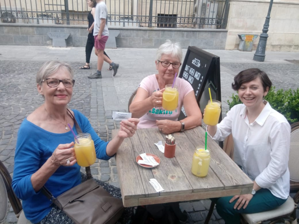 Lemonade break during Bucharest tour, local guide